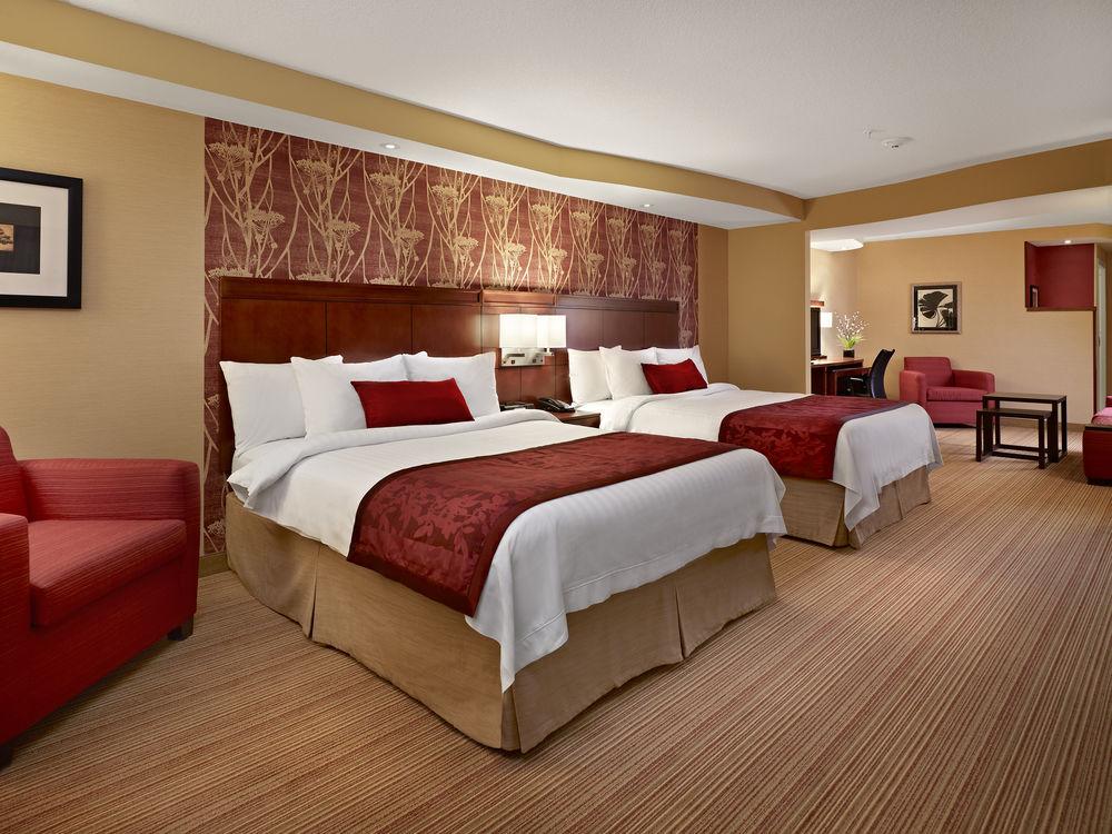 Courtyard By Marriott West